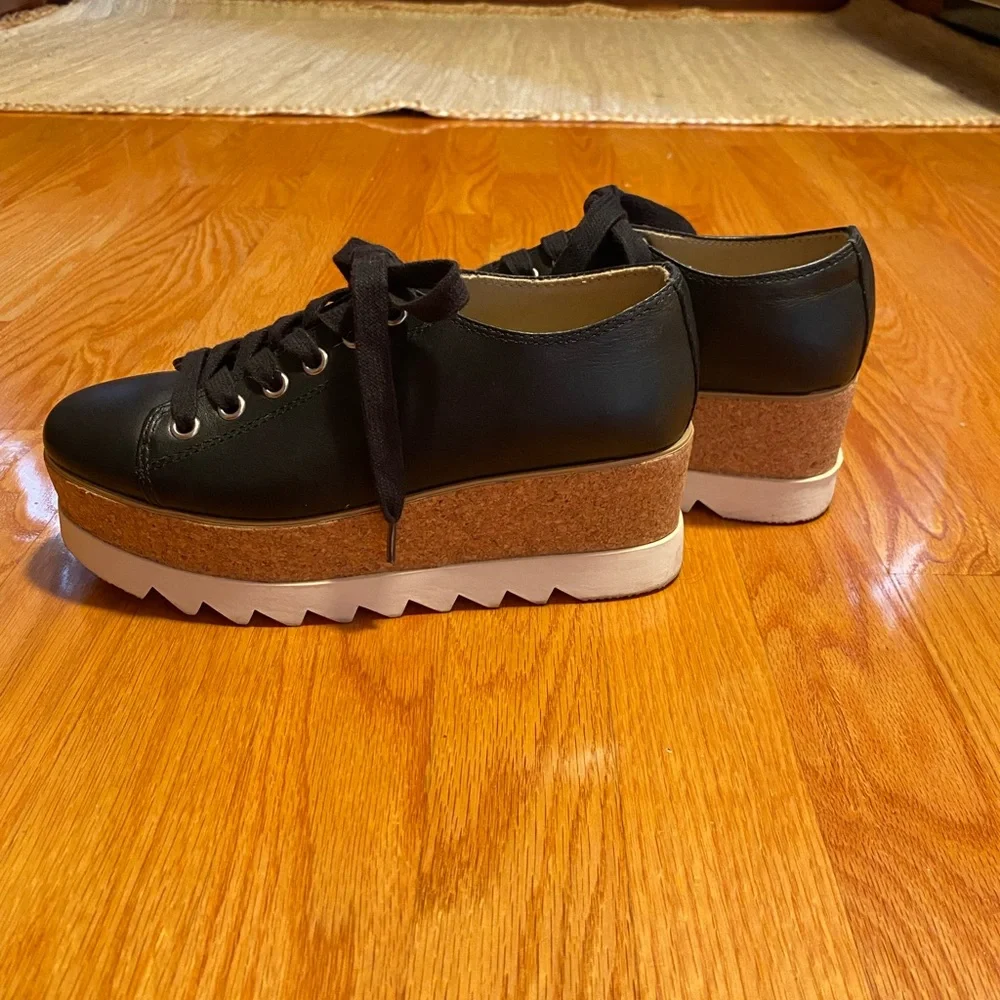 Steve Madden platform shoe (size: 6.5) - Picture 2 of 6